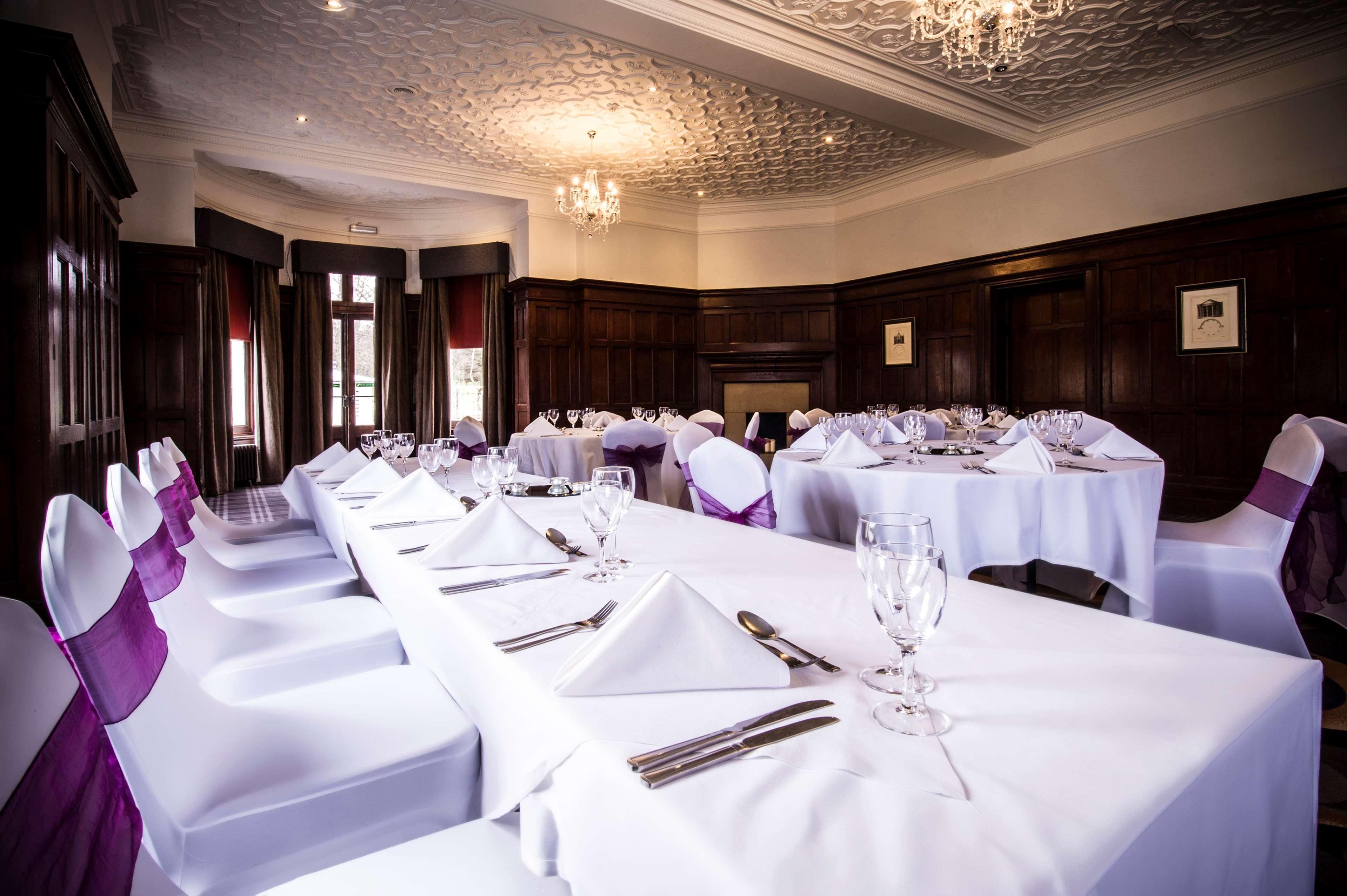 Doubletree By Hilton Cheltenham-Cotswolds Bagian luar foto