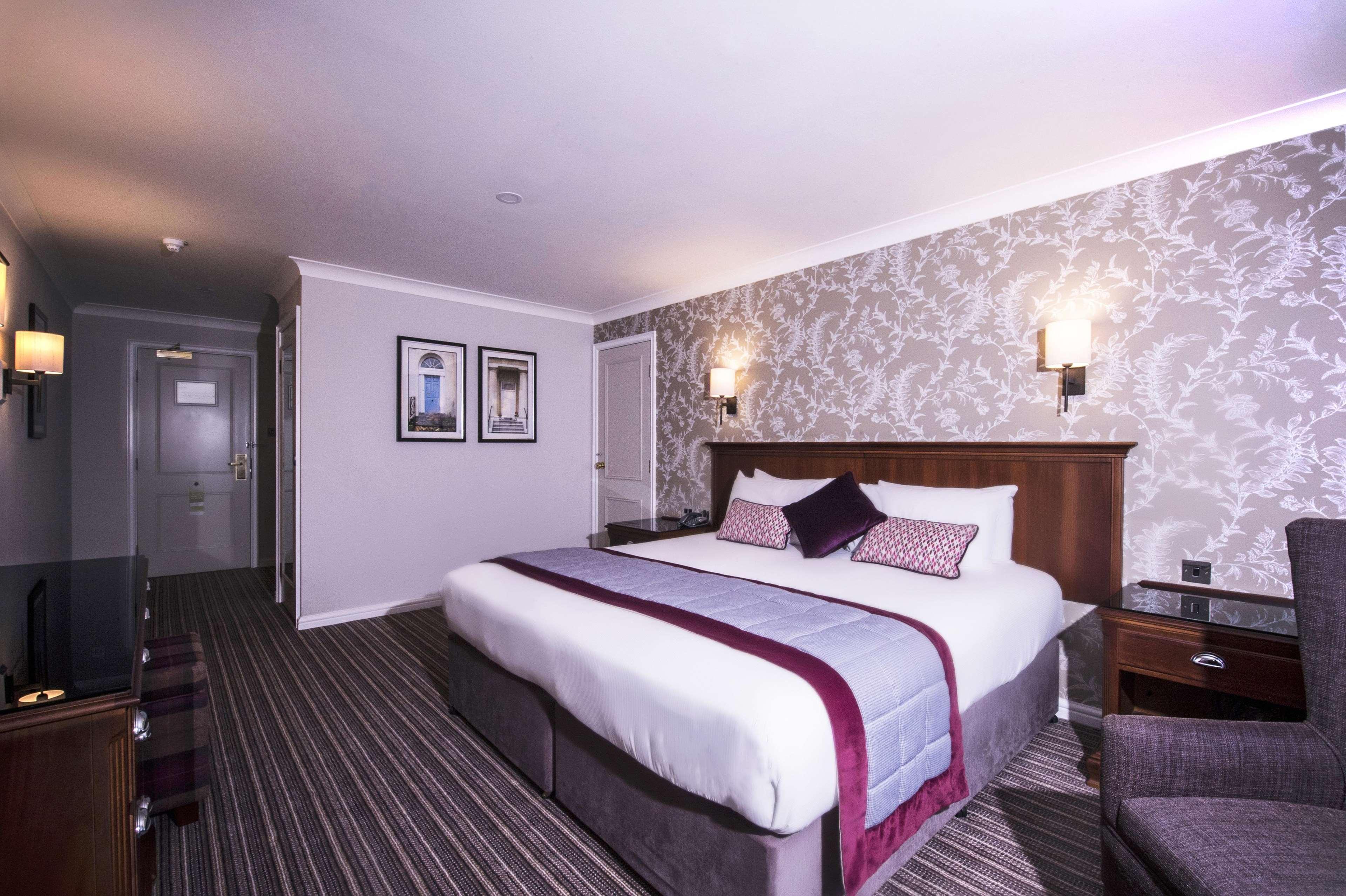 Doubletree By Hilton Cheltenham-Cotswolds Bagian luar foto