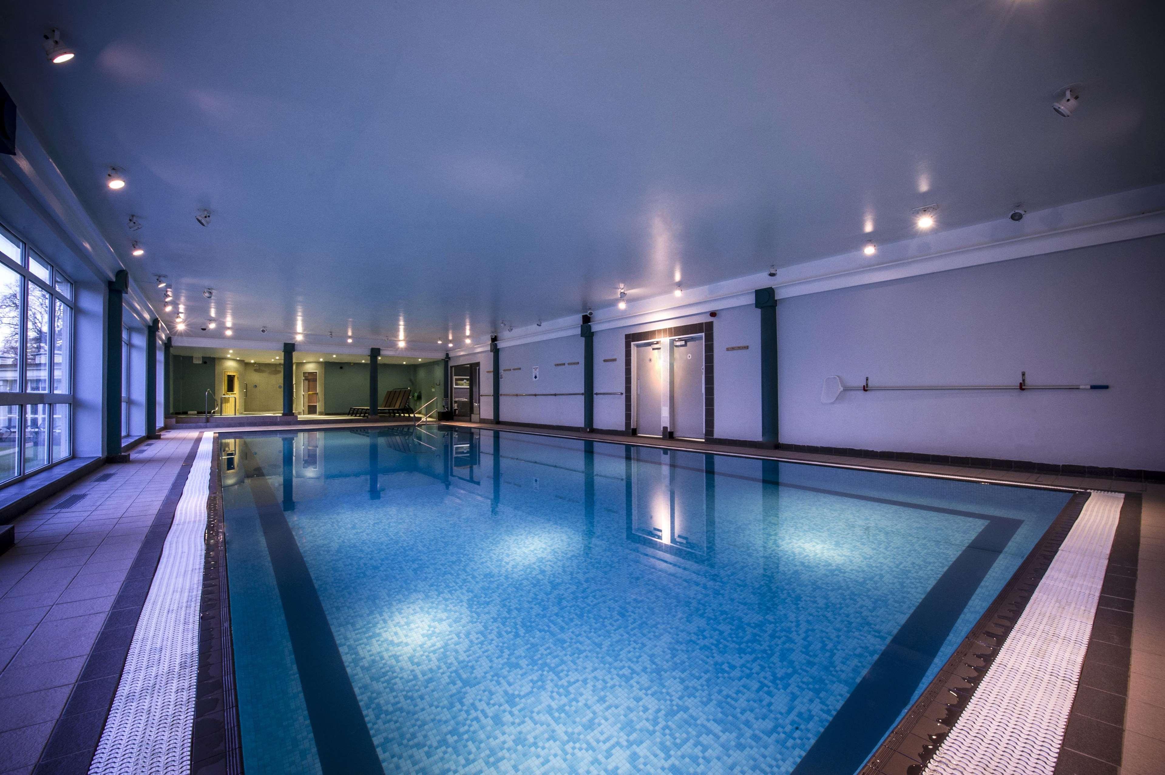 Doubletree By Hilton Cheltenham-Cotswolds Bagian luar foto