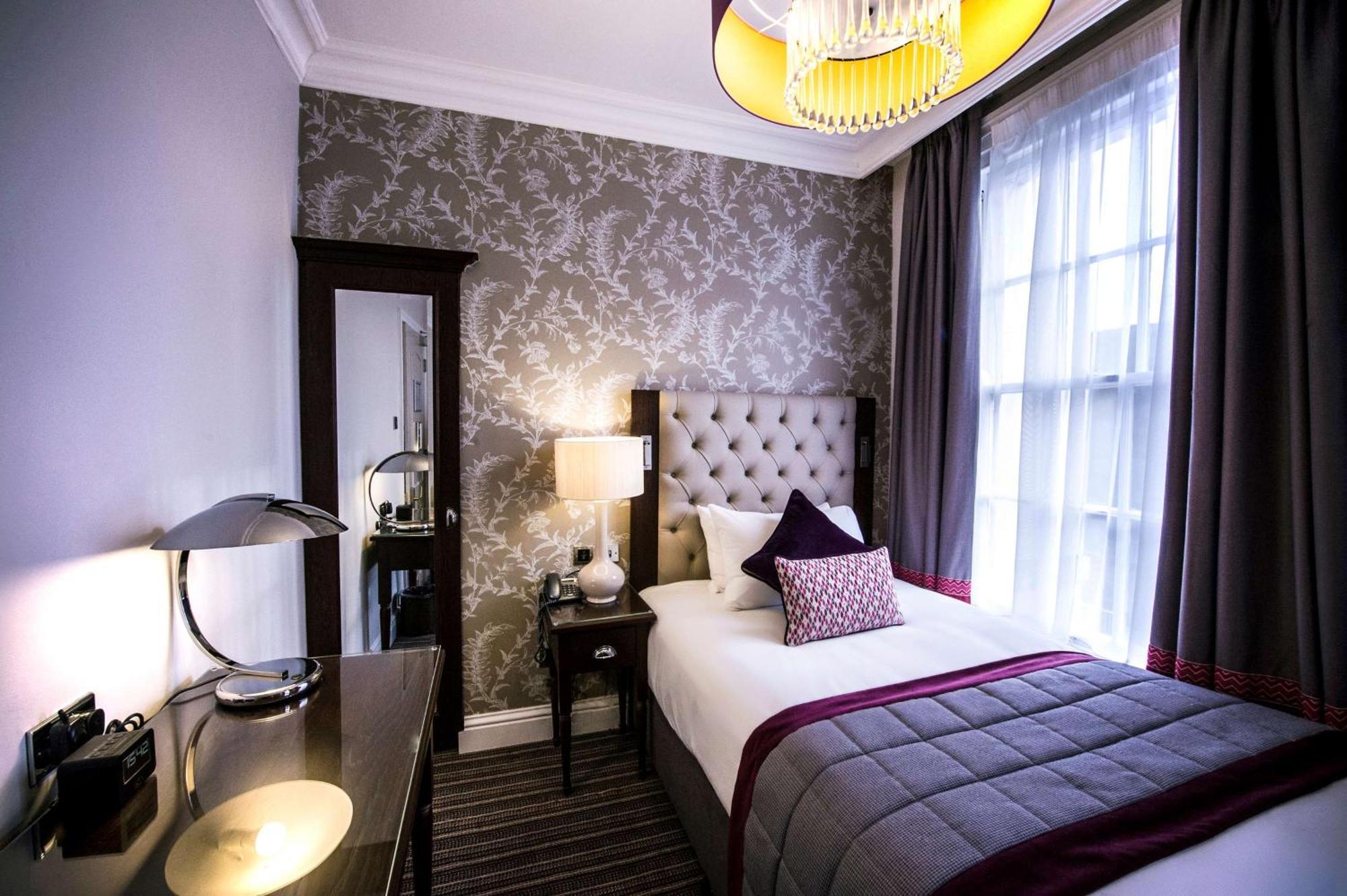 Doubletree By Hilton Cheltenham-Cotswolds Bagian luar foto