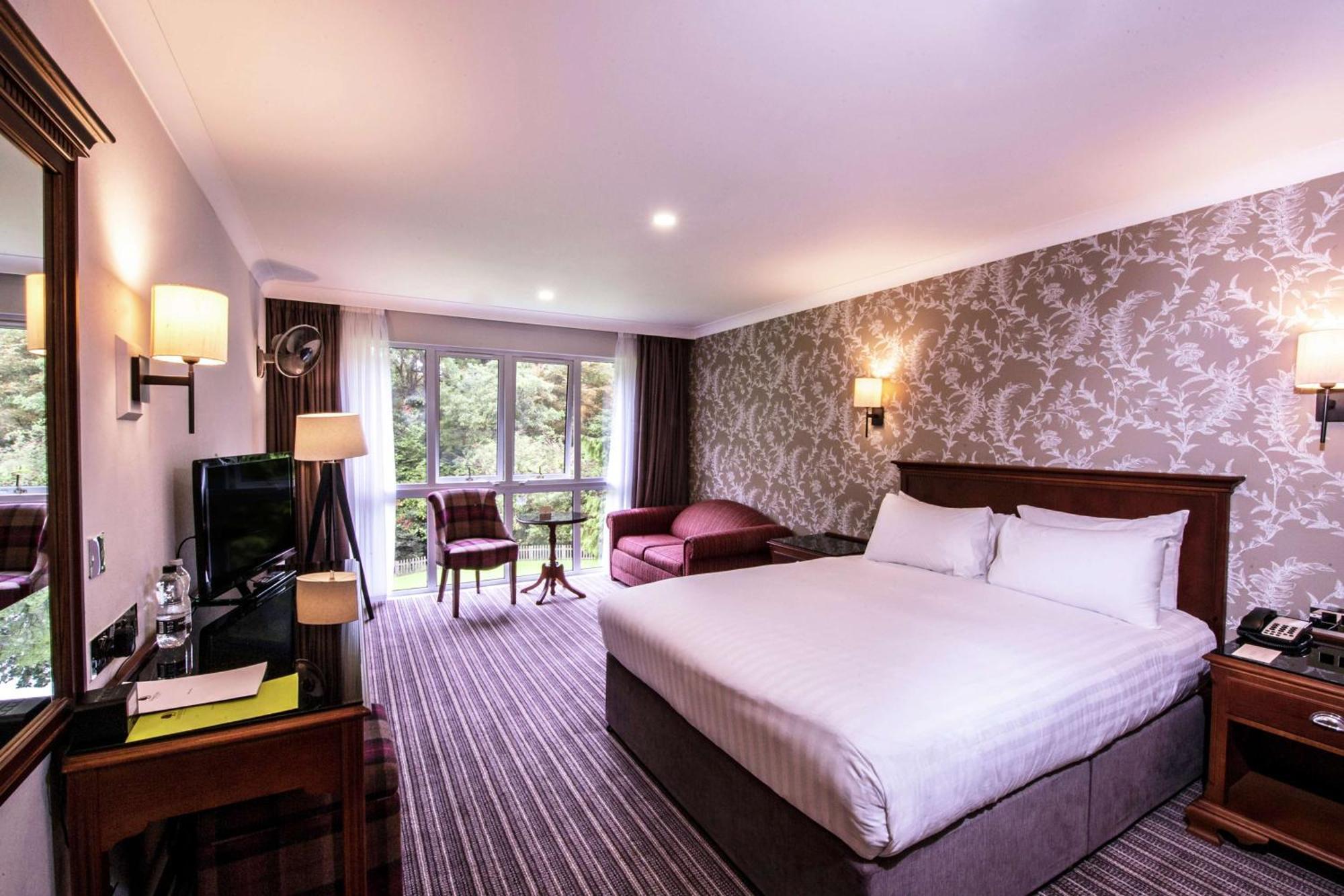 Doubletree By Hilton Cheltenham-Cotswolds Bagian luar foto